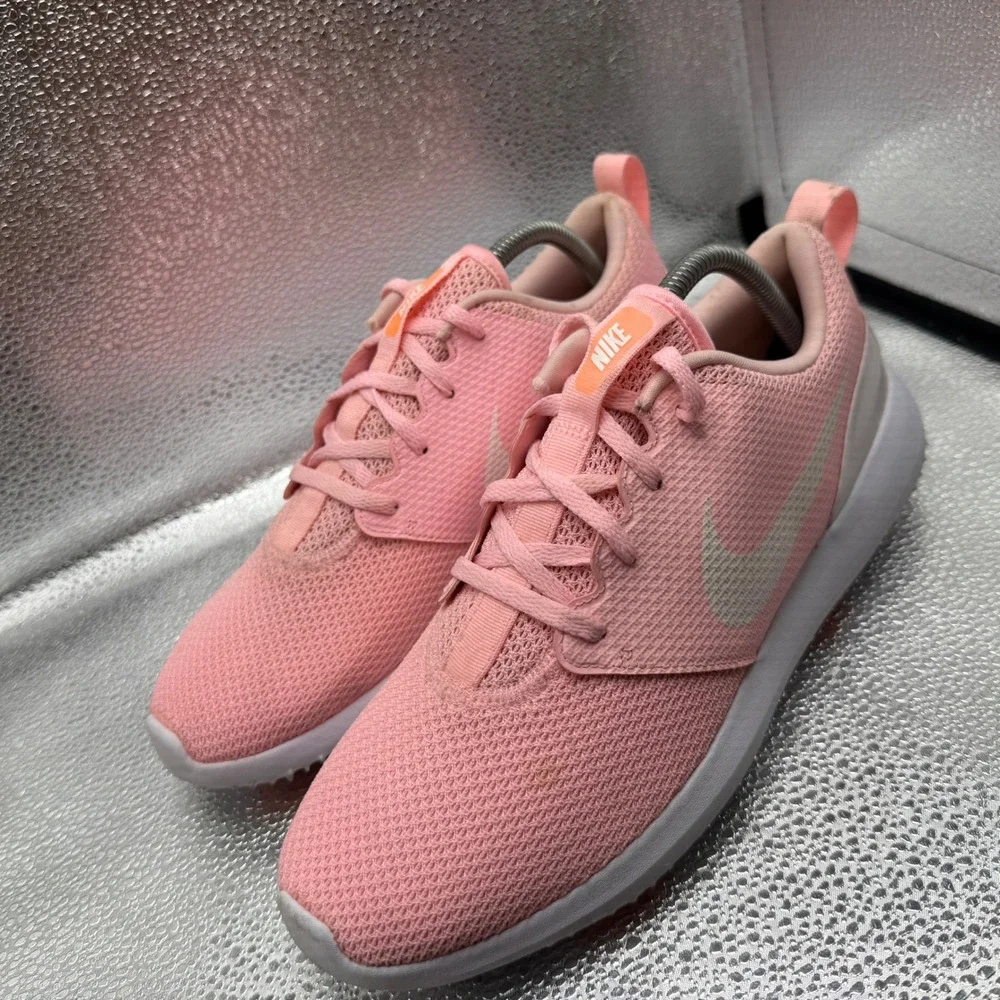 Size 10 Nike Roshe G Golf Shoes Womens Pink Good AA1851-600 Spikeless Mesh